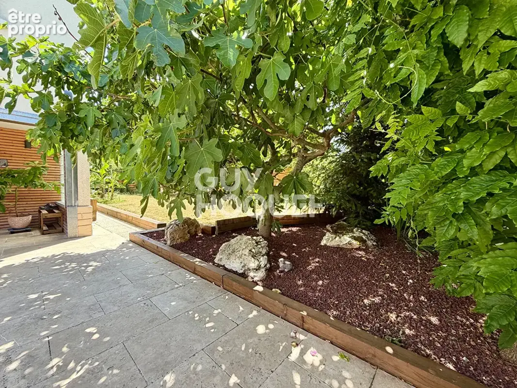 Maison  5 pièce(s) 160 m2 sur un terrain de 484m² à Veneux-les-Sablons - photo 4