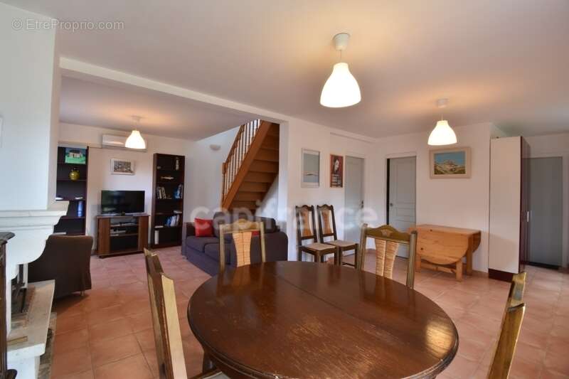 Maison 3 chambres sur plus de 4900 m2 de jardin - photo 9