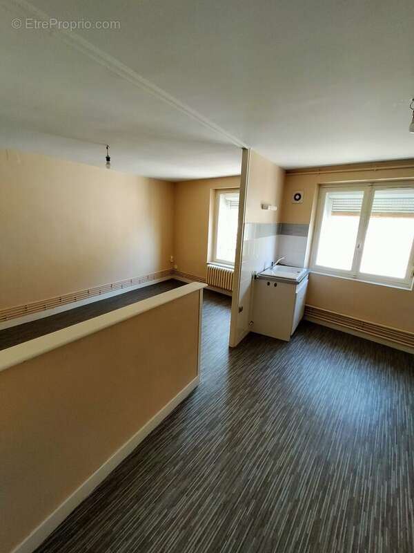 Appartement à VRIGNE-AUX-BOIS