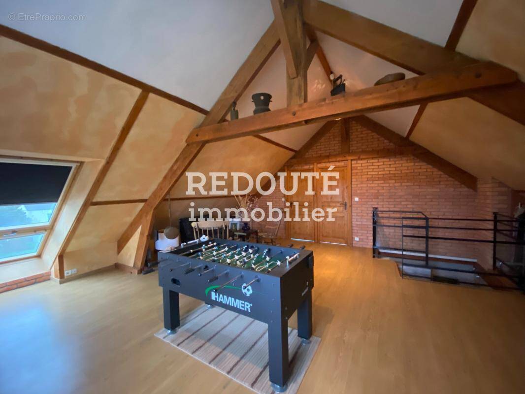 Maison à LE CHATELET-SUR-RETOURNE