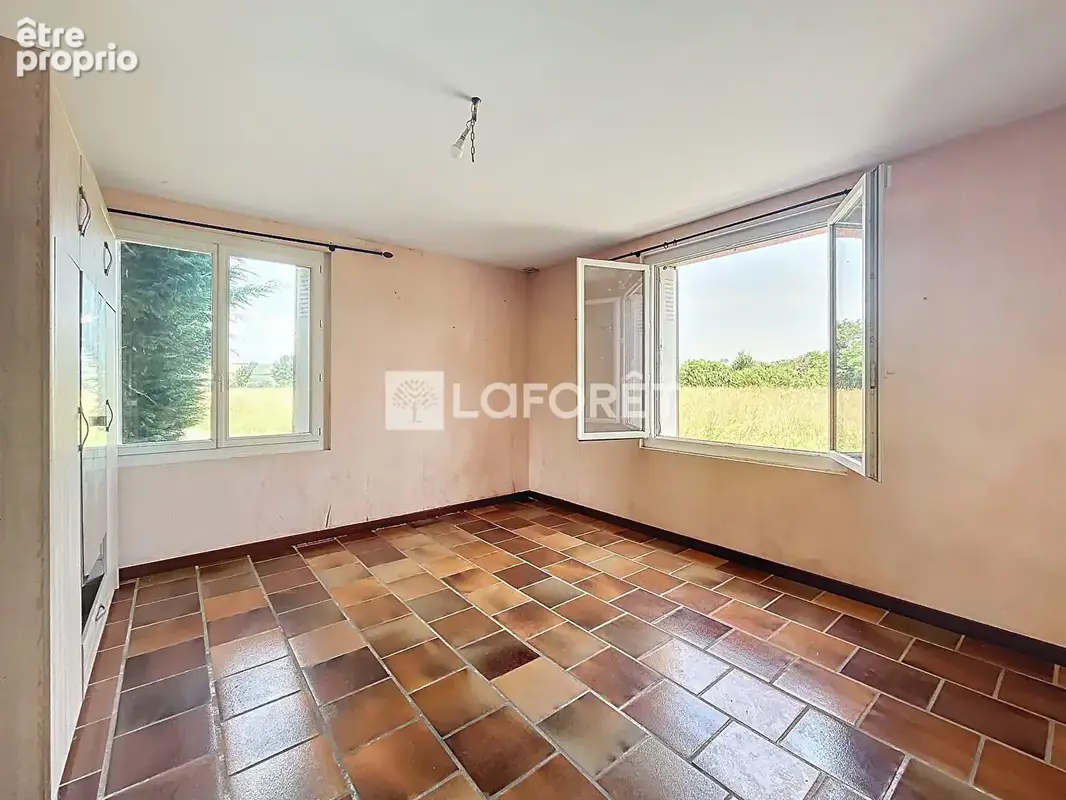 Idéal promoteur,10 minutes de Fronton, ferme avec piscine et dépendances !!!  4660 m² de terrain ! - photo 12