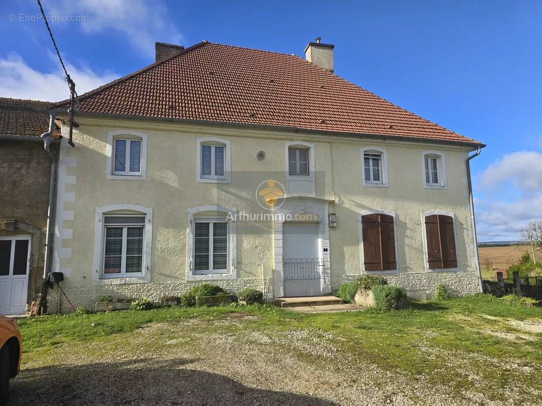 Maison à BREUVANNES-EN-BASSIGNY