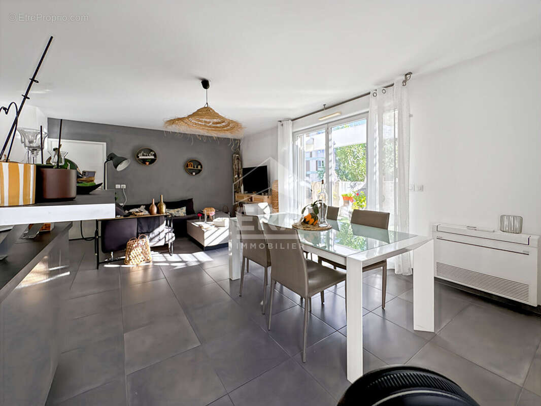 Appartement à MARSEILLE-13E