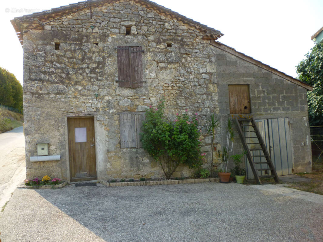 Maison à MONTAYRAL