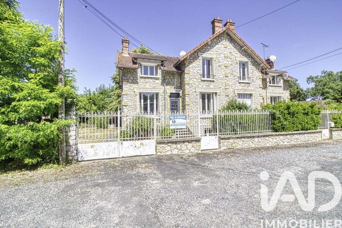 Photo 2 - Maison à MALESHERBES