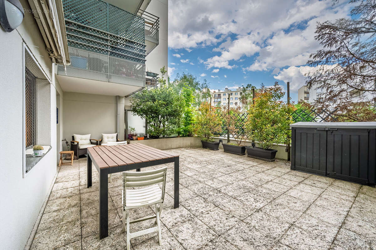 Appartement à ISSY-LES-MOULINEAUX
