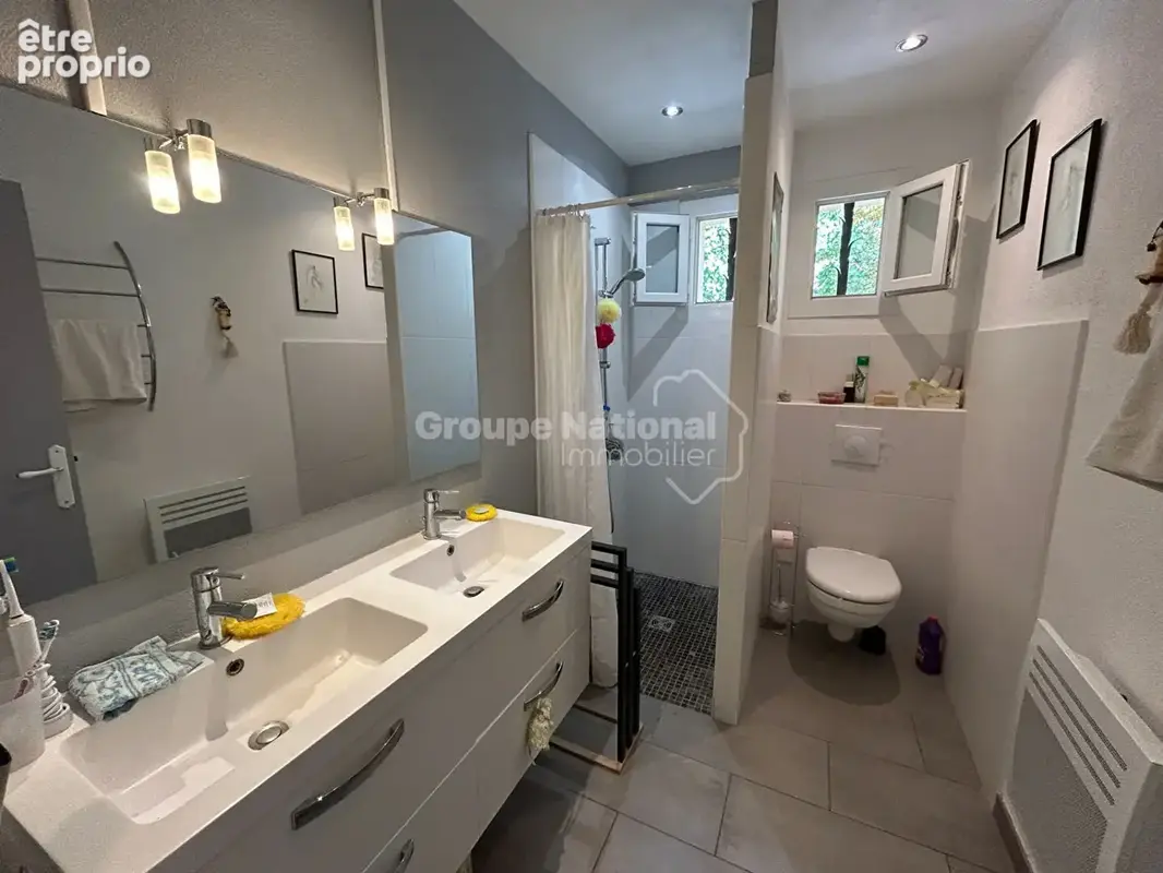 Maison de plain-pied 3 chambres sur parcelle de 640 m² avec piscine et garage - Saint Didier - photo 11