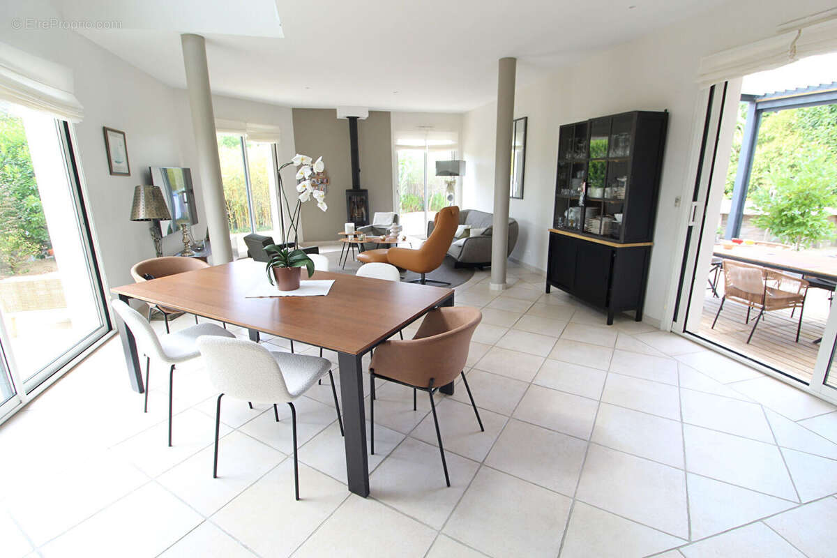 Maison Guerande 7 pièce(s) 166.52 m2 - photo 4