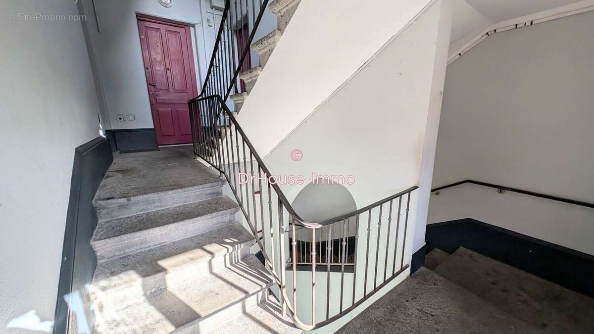 Appartement à SAINT-ETIENNE