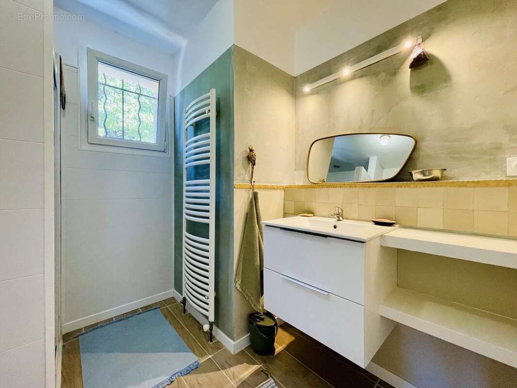 Maison à VAISON-LA-ROMAINE