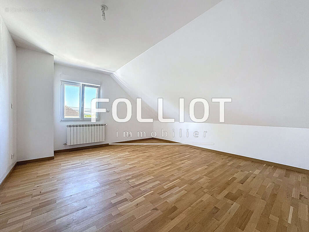 Maison à MAY-SUR-ORNE