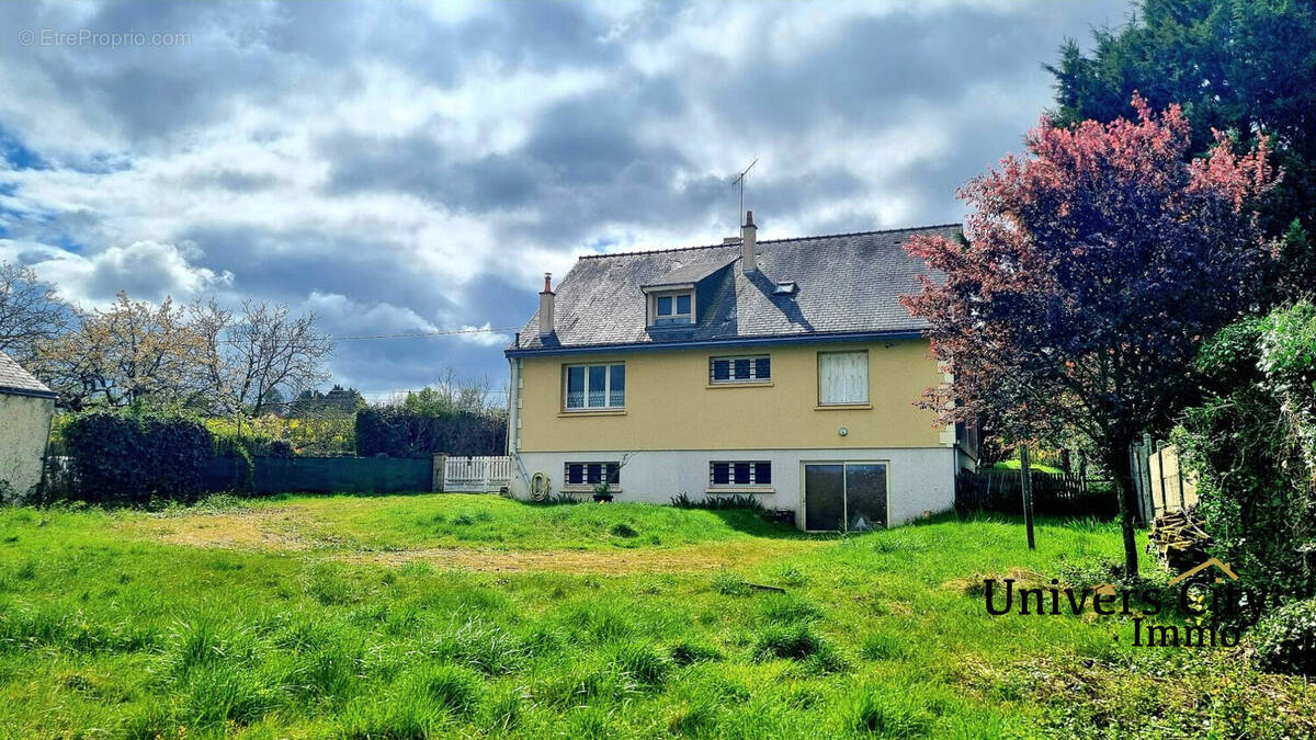 Maison à FONTEVRAUD-L'ABBAYE