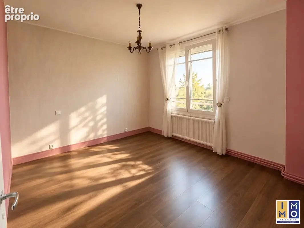 Maison 5 pièces 101 m² à vendre à Bourges (18000) - photo 5