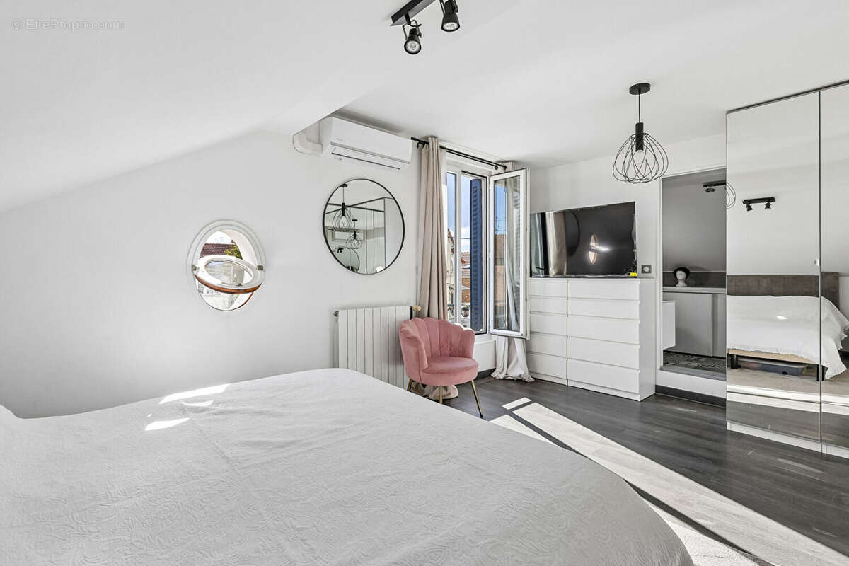 Maison à LES PAVILLONS-SOUS-BOIS