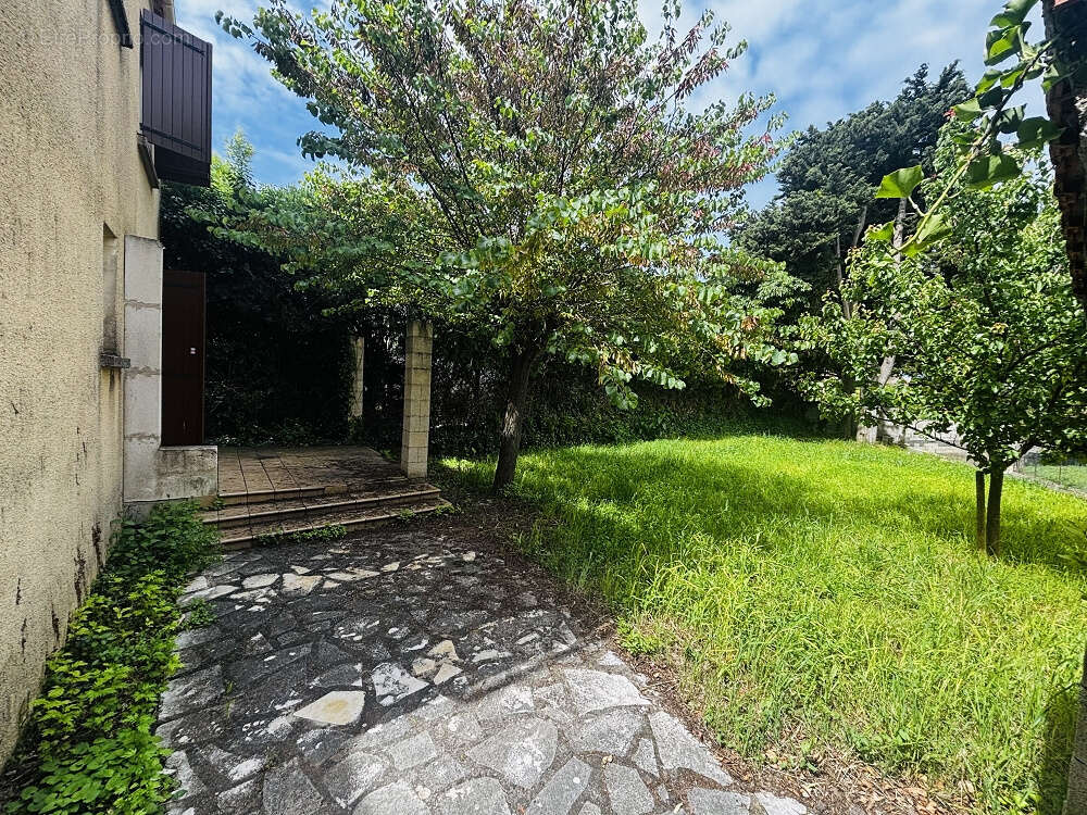 Maison 5 pièces avec Mazet totalisant 155m2 sur une parcelle de 500m2 - photo 5