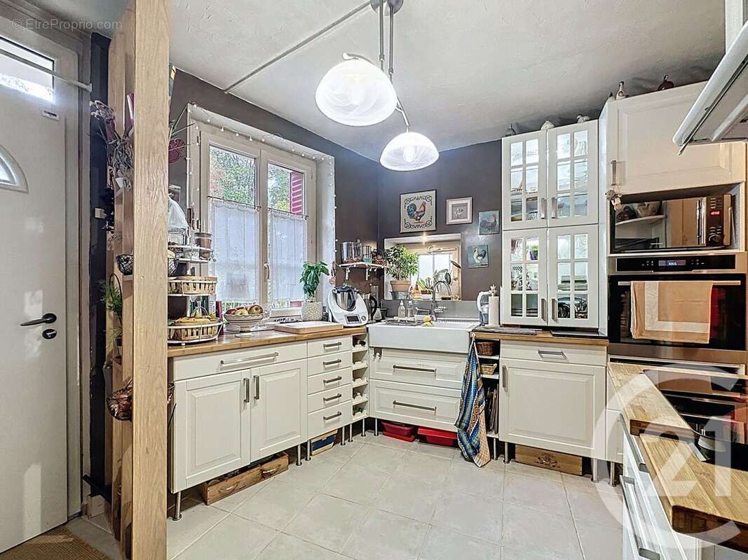 Maison à SAINT-MERY