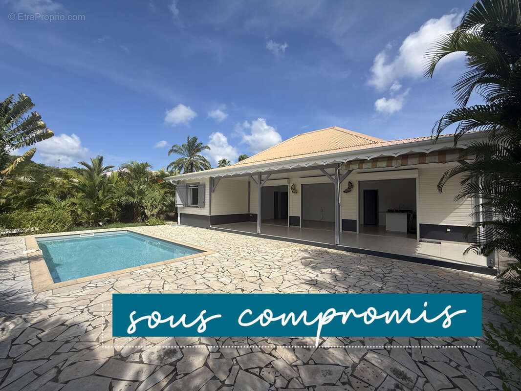 Maison à LES TROIS-ILETS