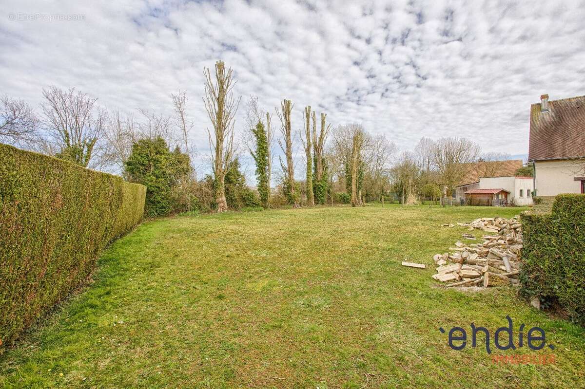 Maison à MEZIDON-CANON