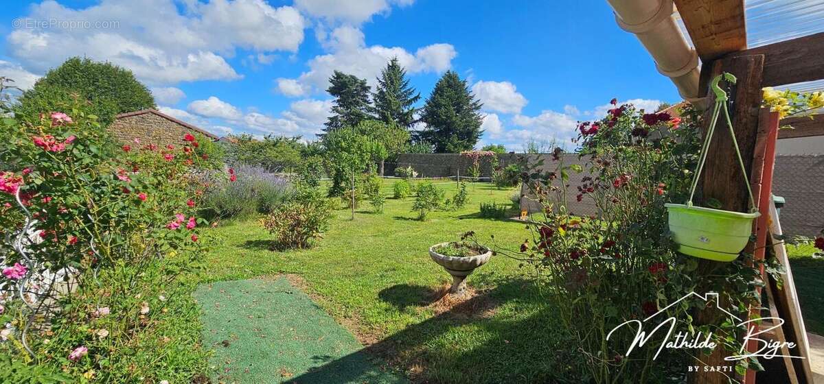 Photo 6 - Maison à SAINT-ETIENNE-SUR-USSON