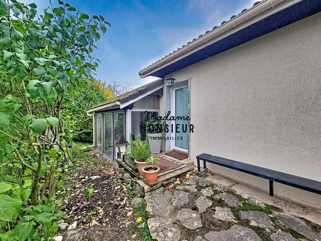 Maison à SAINT-MARCEL-BEL-ACCUEIL