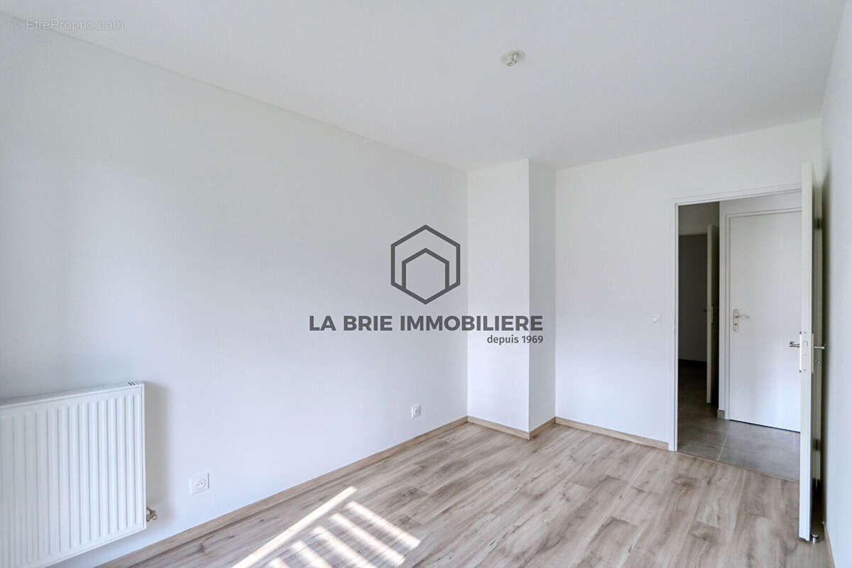 Appartement à EMERAINVILLE