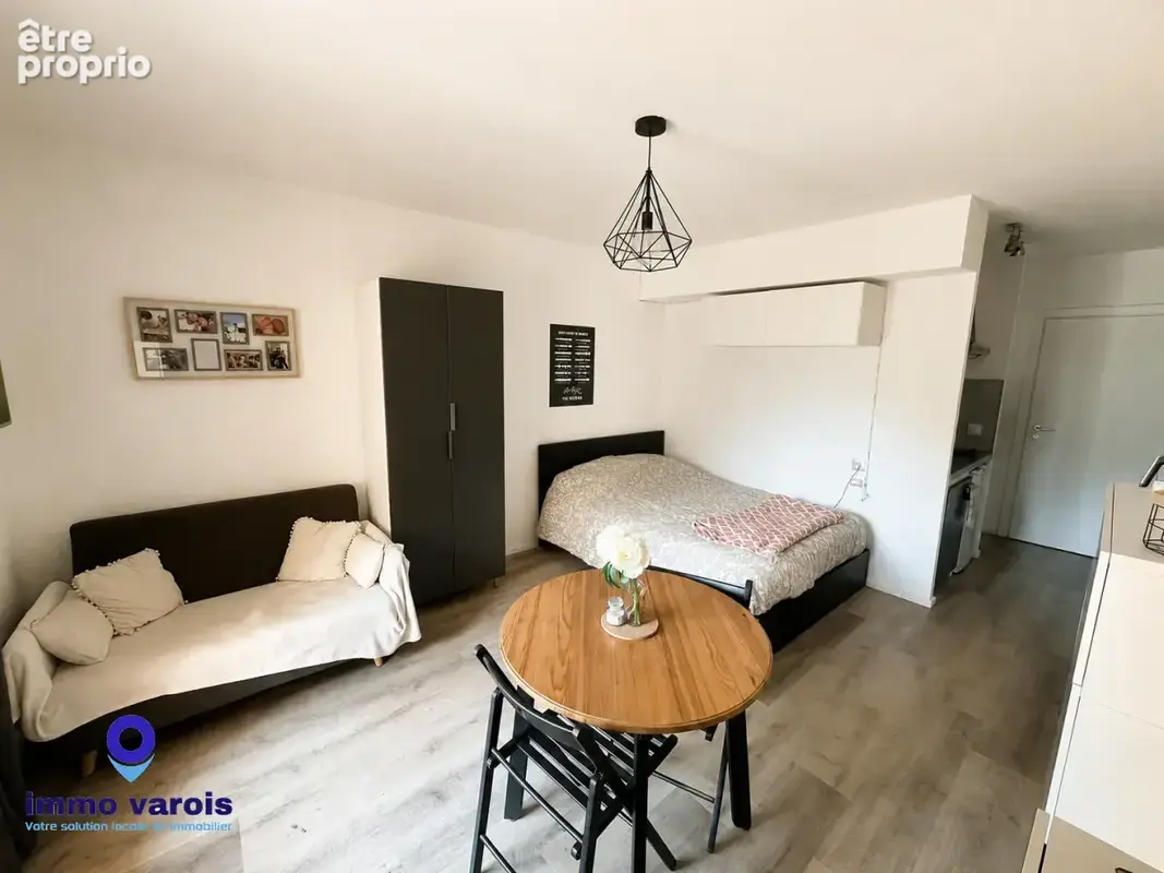 La garde - studio avec terrasse et parking - photo 4
