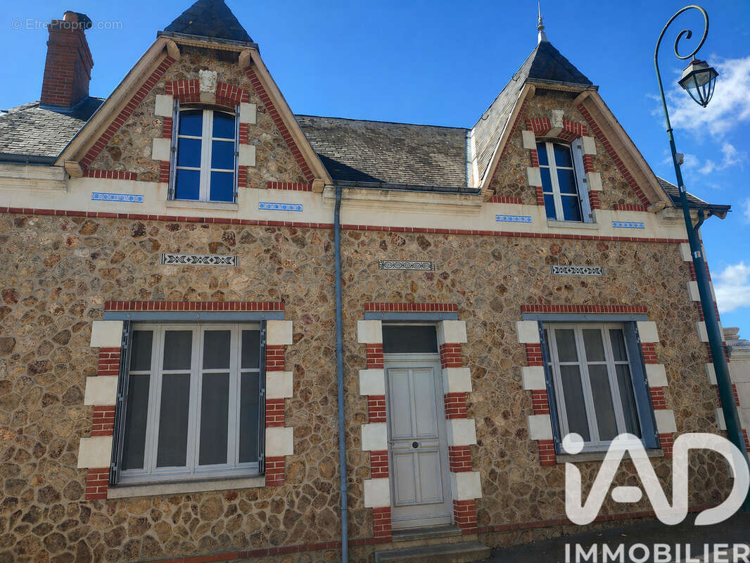Maison 170 m² à Beaumont-Pied-De-Boeuf  - photo 8