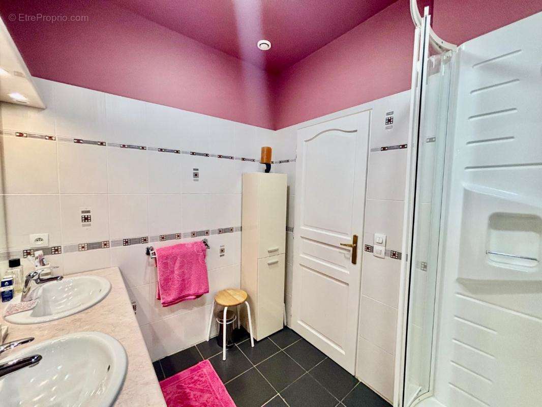 Maison à LAMAGDELAINE