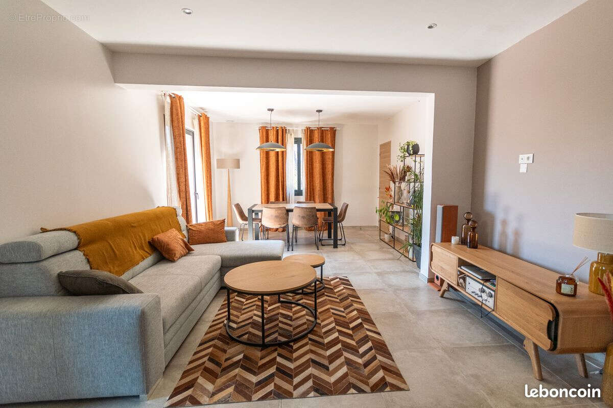 Maison à GRIGNAN