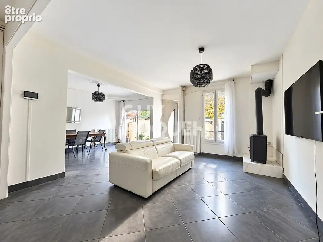 Maison familiale 6 pièces,125 m² habitables, 169 m² au sol,  Fort potentiel - photo 2