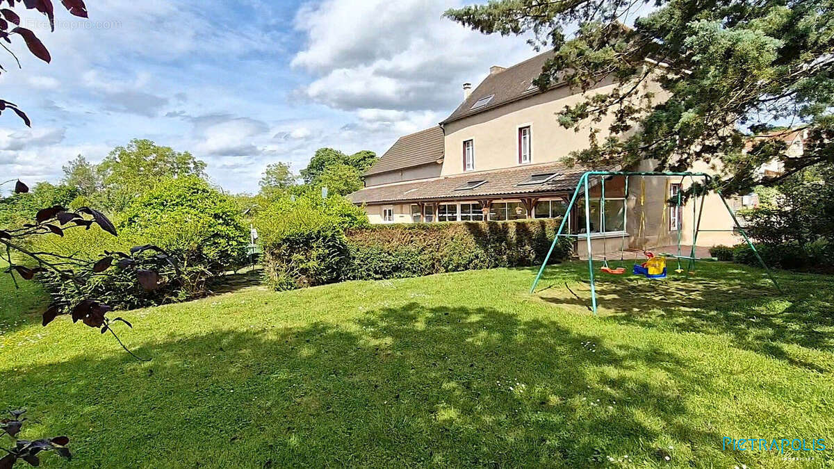 Maison à ETRIGNY