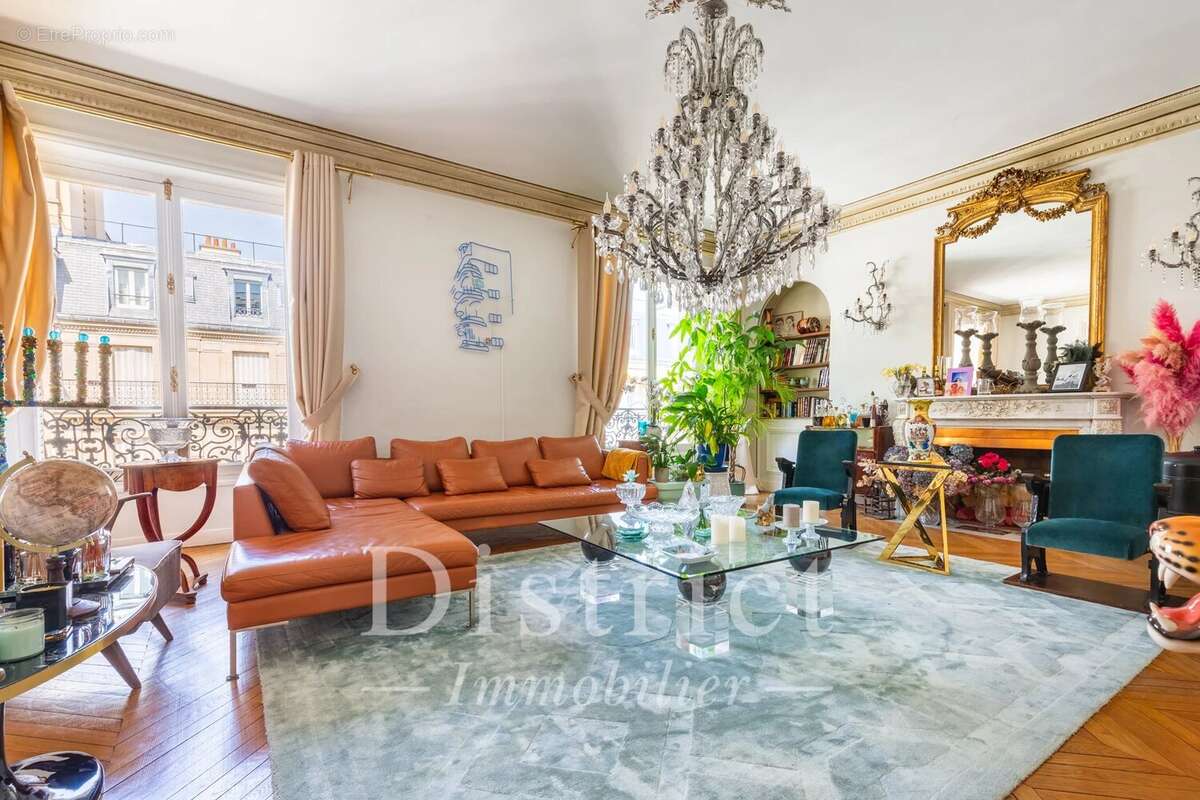 Wagram/Ampère. Appartement de réception de 373m². Très beaux volumes! - photo 3