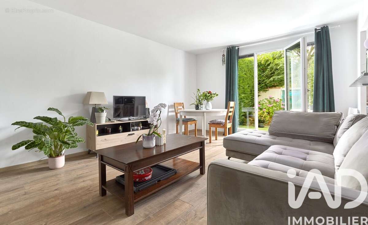 Photo 6 - Appartement à VOISINS-LE-BRETONNEUX