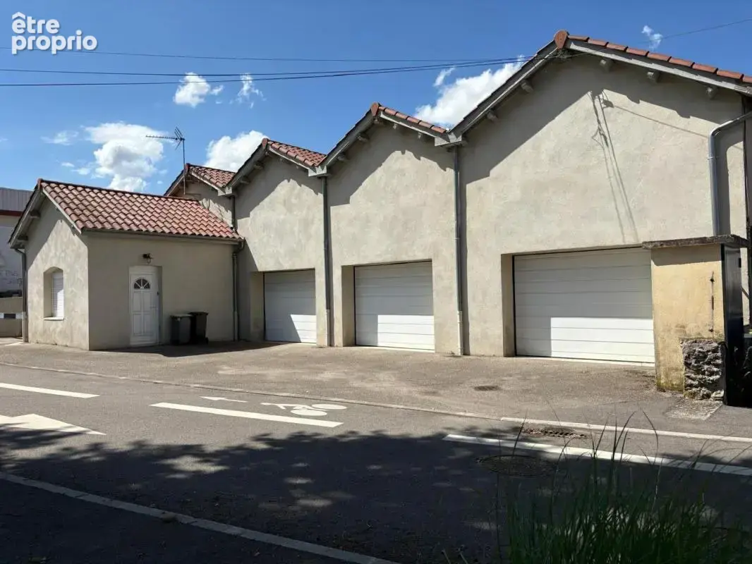 Appartement avec dépôt - photo 1