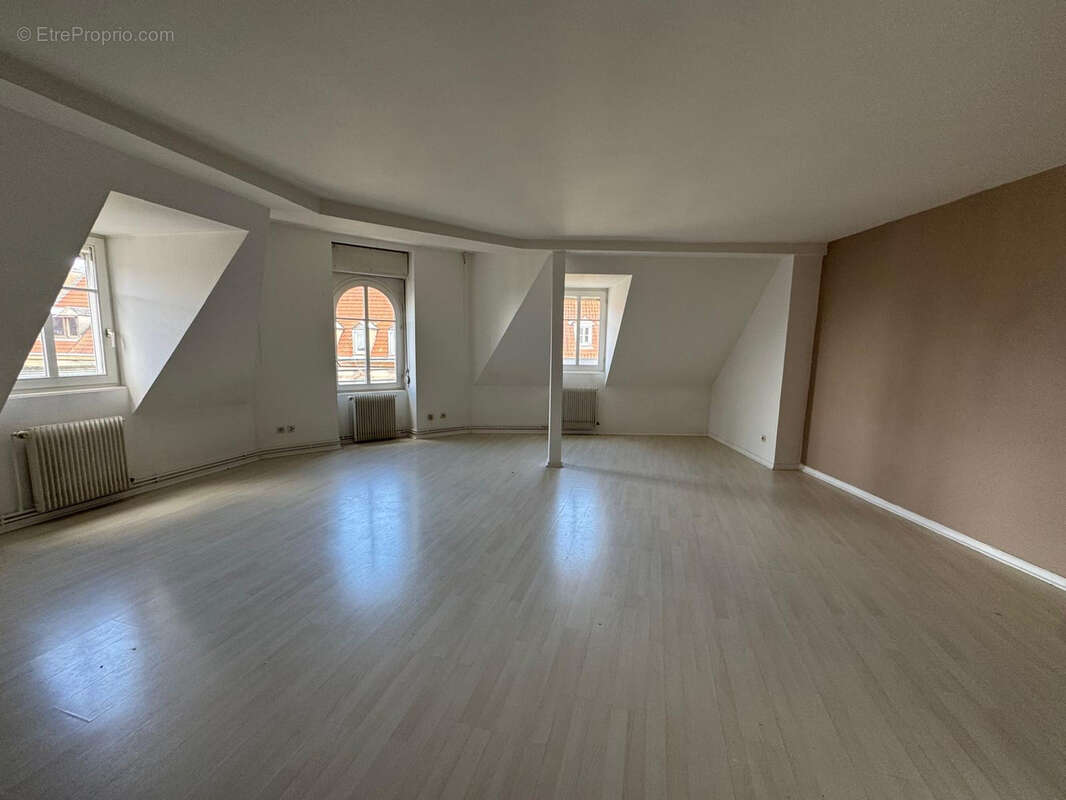 Dernier étage vaste 3/4 pièces avec ascenseur - photo 2