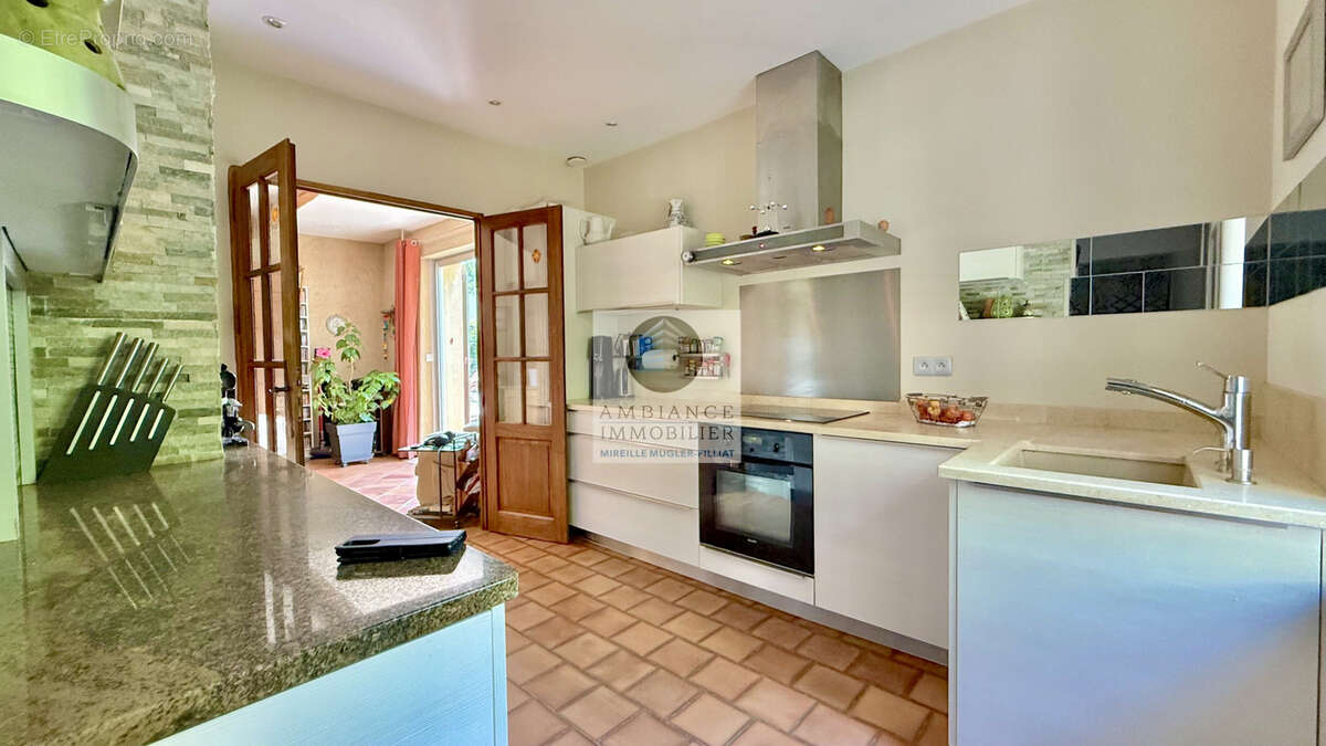 Maison à ETOILE-SUR-RHONE