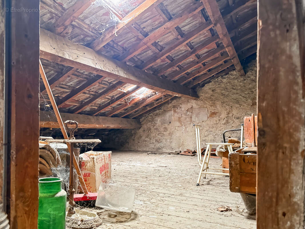 Maison à ANTRAIGUES-SUR-VOLANE