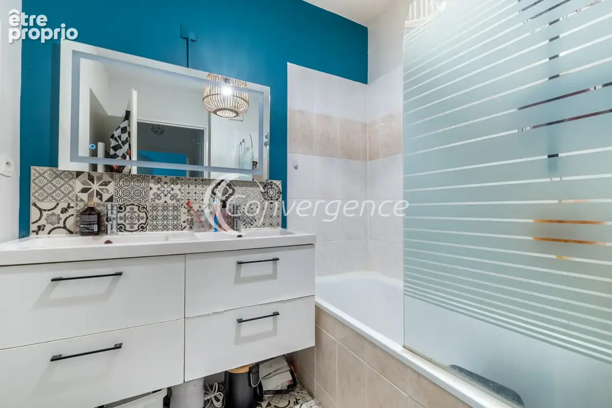 Appartement T2 bis - Limoges CENTRE - stationnement - Balcon - photo 7