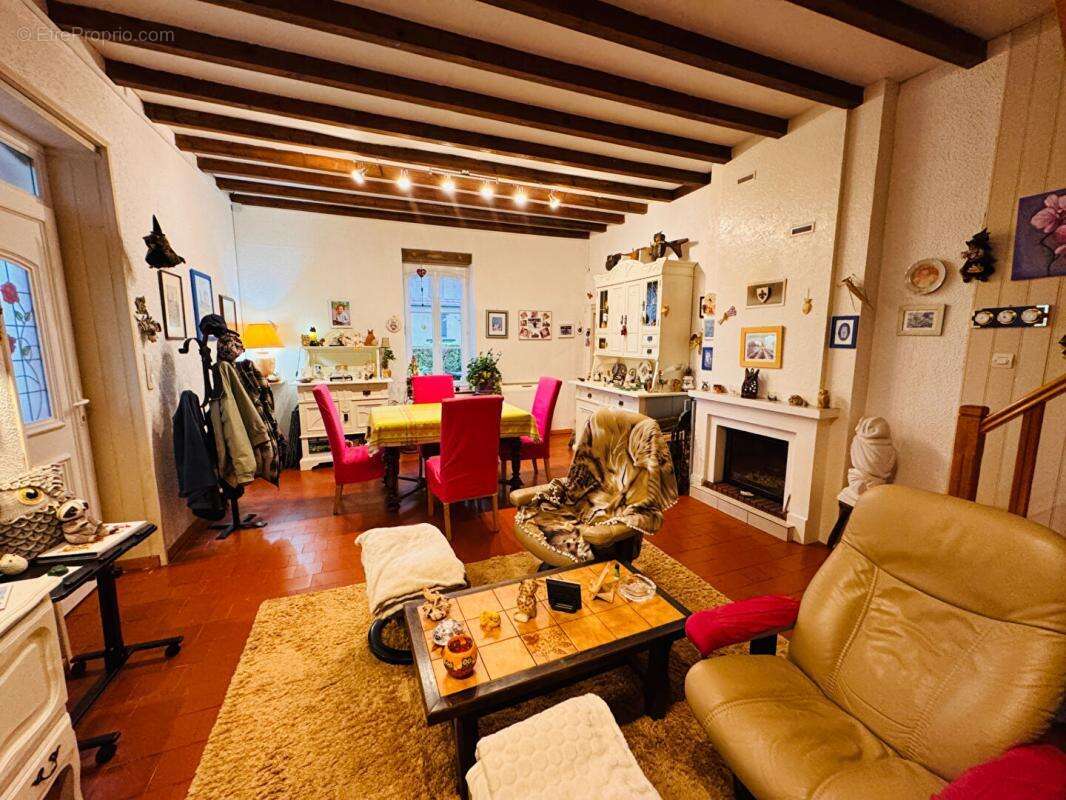 Maison ancienne rénovée à MONTAPAS - photo 9