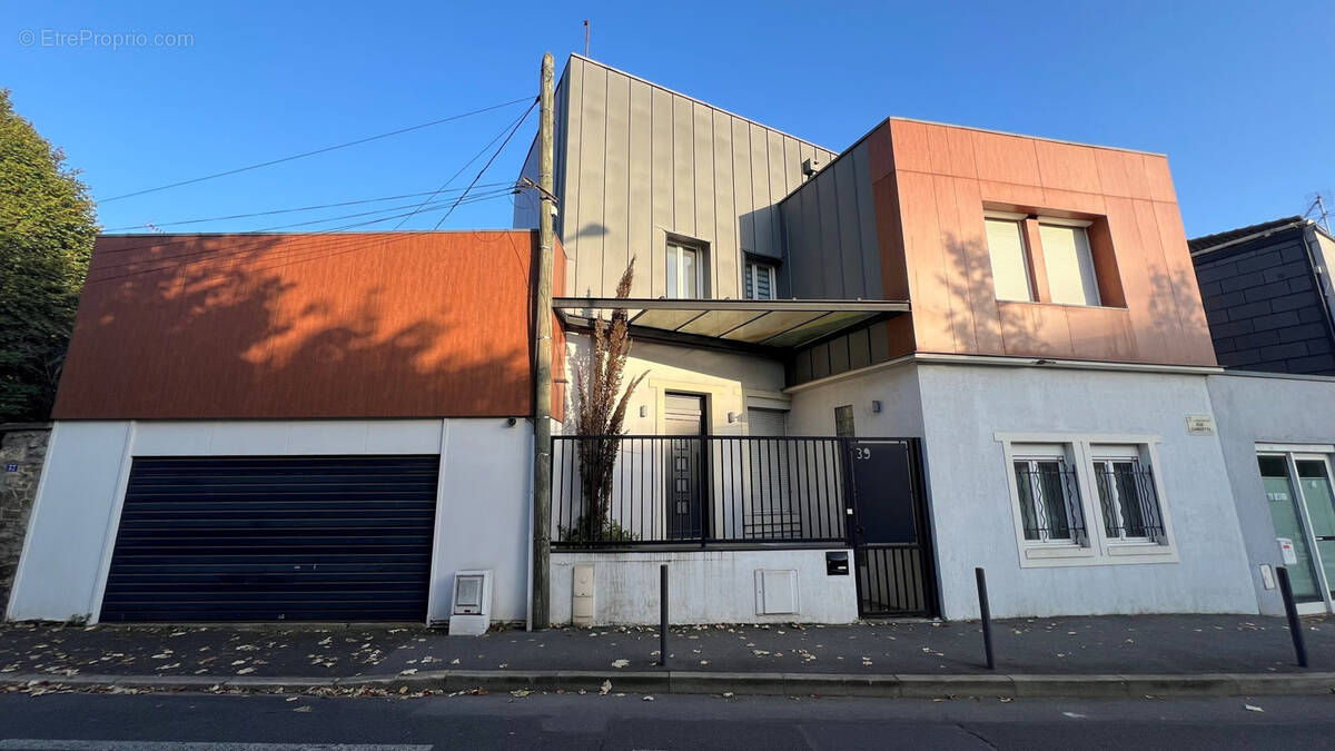 Maison à HOUILLES
