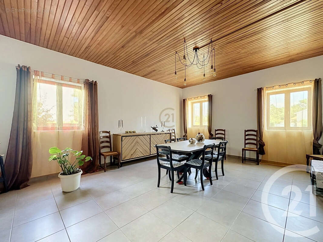 Maison 160 m² à Grigny  - photo 3