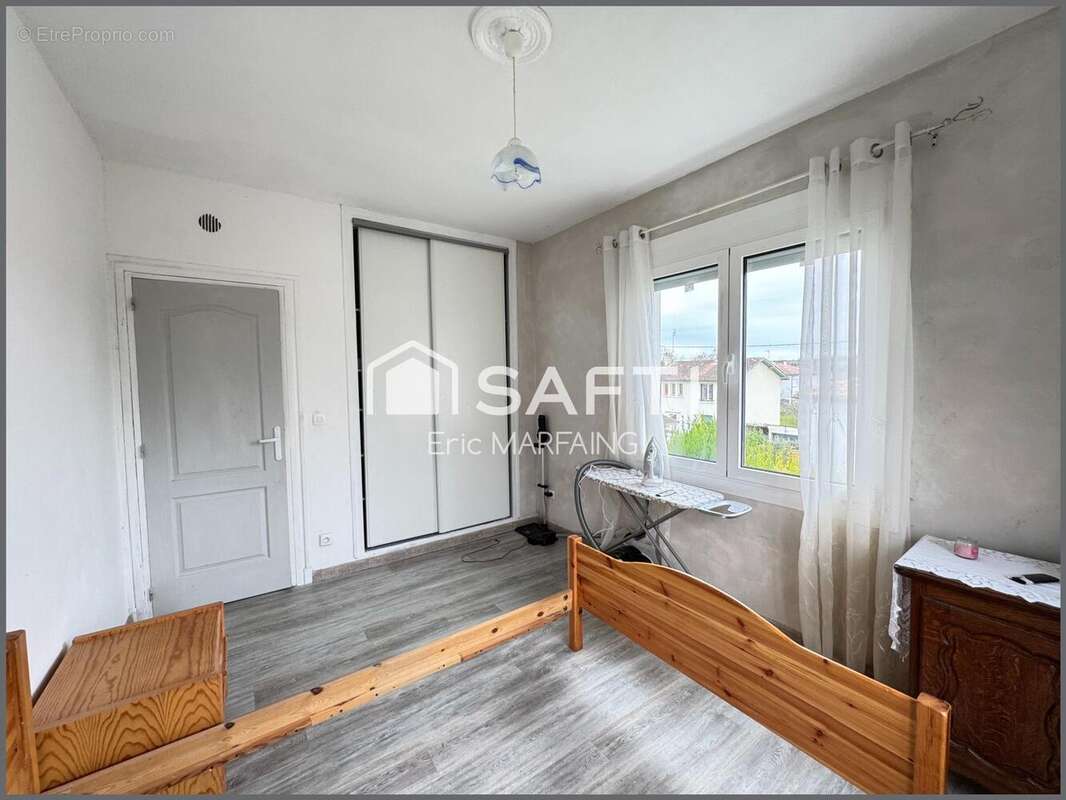 Maison 114 m² à Condom  - photo 4
