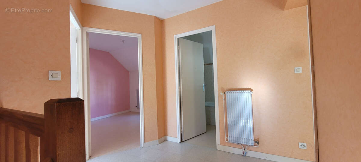 Maison à CHAMPIGNY-SUR-VEUDE