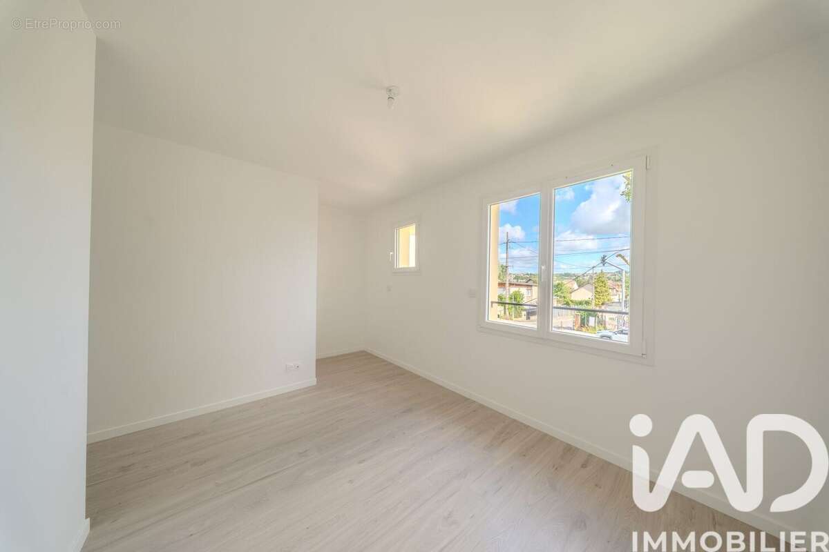 Maison 110 m² à Lagny-Sur-Marne  - photo 9