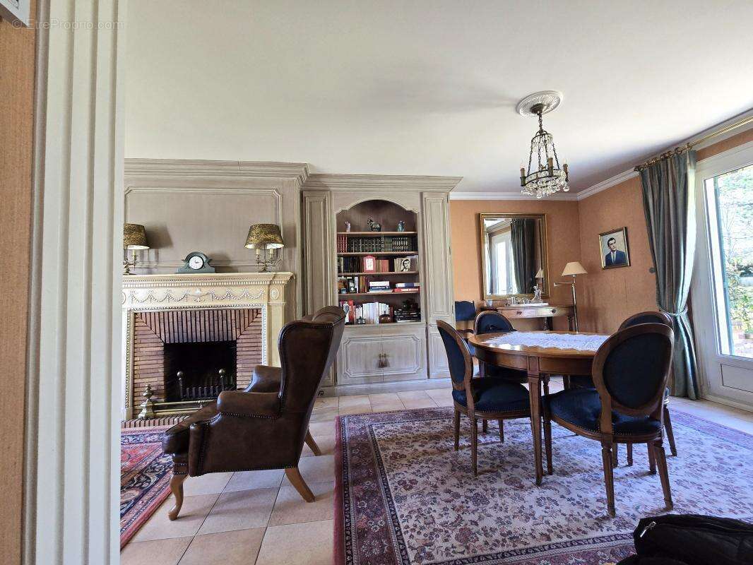 Maison à BAZAINVILLE