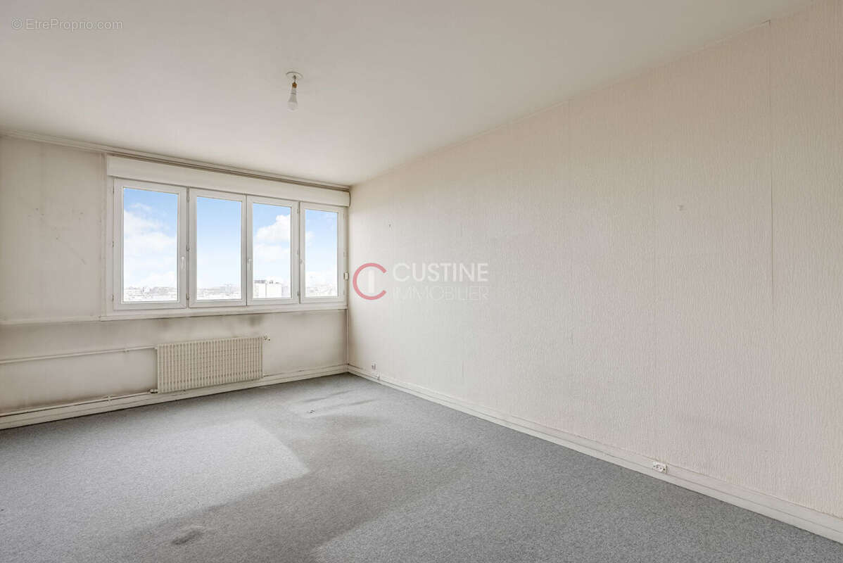 Appartement à PARIS-14E