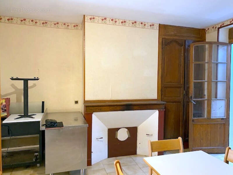 Appartement à VILLENEUVE-L'ARCHEVEQUE
