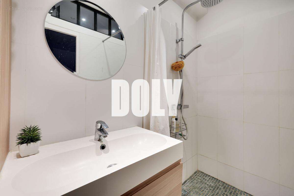 Appartement à PARIS-11E