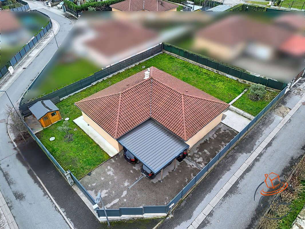 Maison à BELLEGARDE-SUR-VALSERINE