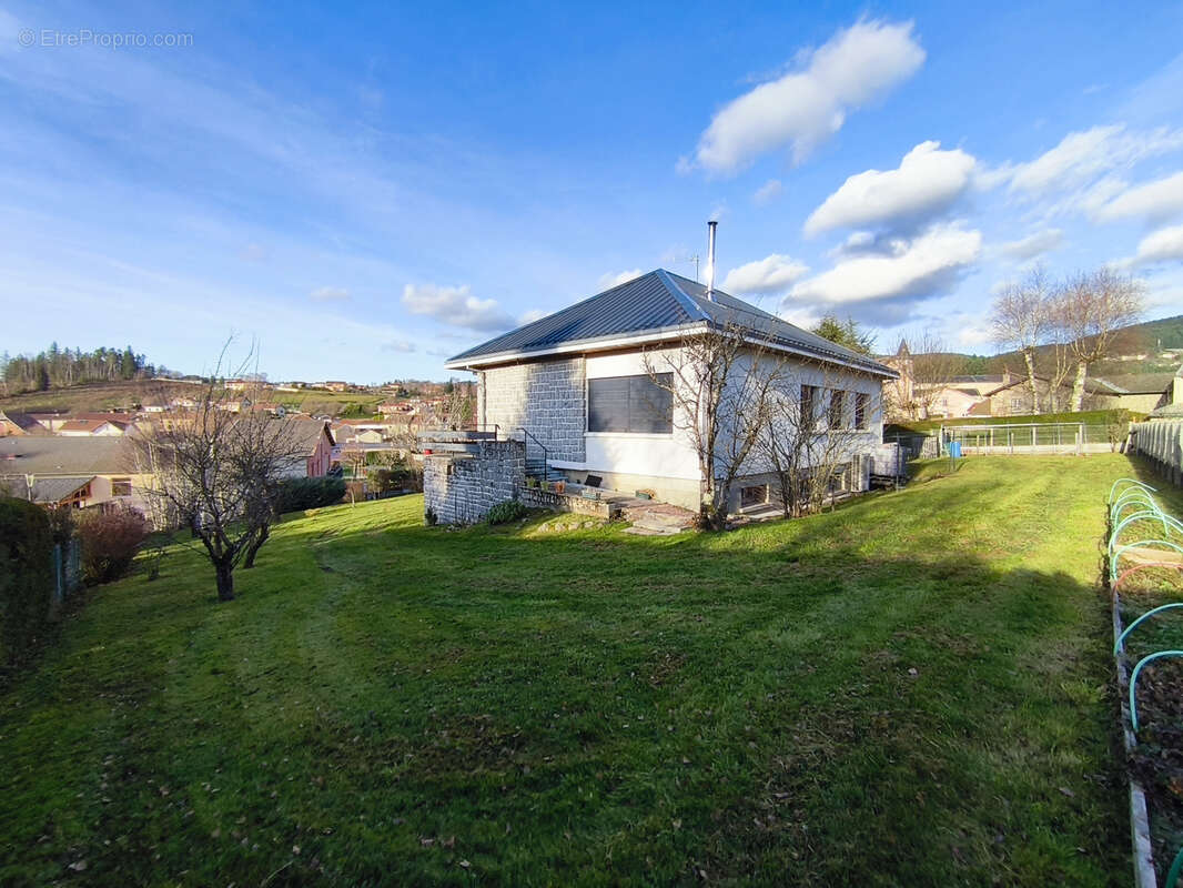 Maison à CHABRELOCHE